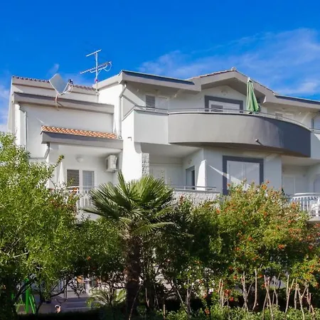 Appartement Apartment Apartmani Vesna Grebastica By Interhome Grebaštica