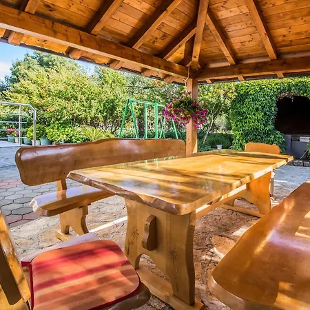 Apartment Apartment Apartmani Vesna Grebastica By Interhome *