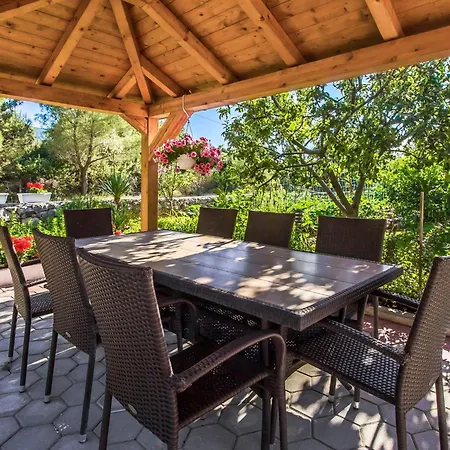 Apartment Apartmani Vesna Grebastica By Interhome * Grebastica