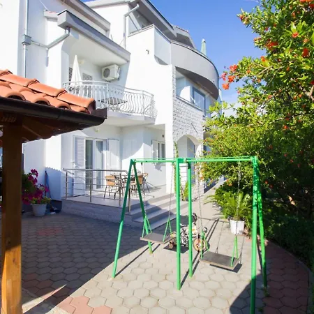 Apartment Apartmani Vesna Grebastica By Interhome Apartment Grebastica