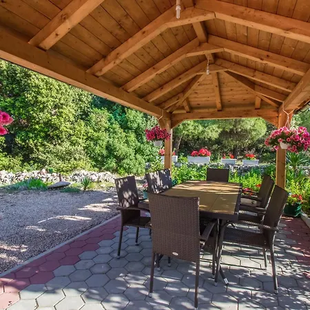 Apartment Apartmani Vesna Grebastica By Interhome Apartment