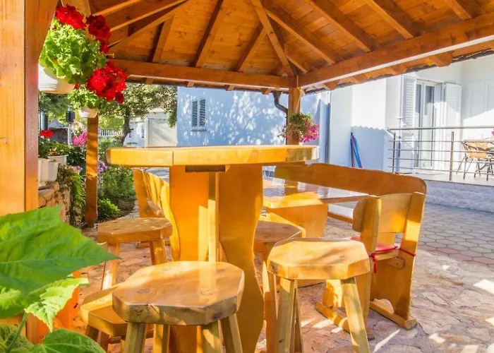 公寓 Apartment Apartmani Vesna Grebastica By Interhome