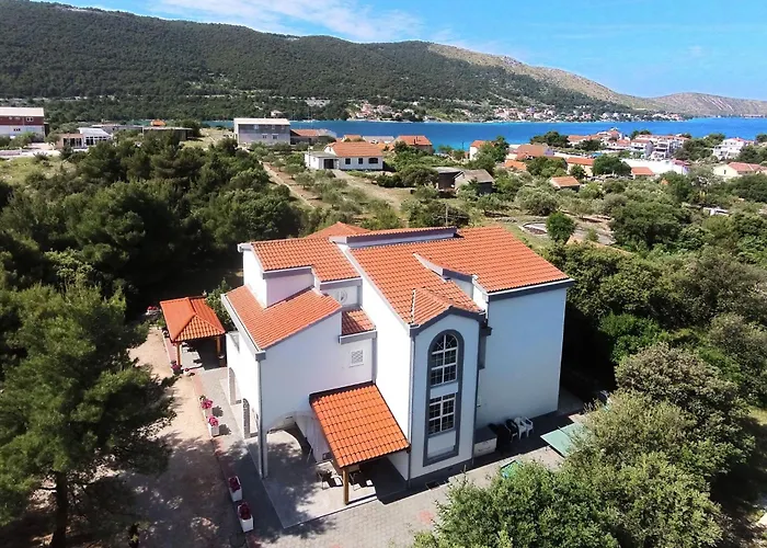 Apartment Apartmani Vesna Grebastica By Interhome 公寓 Grebaštica